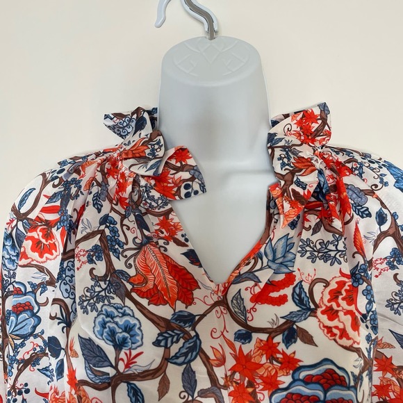NWT Chloe Kristyn Floral Print Satin Ruffle Collar Blouse Medium - Picture 2 of 9